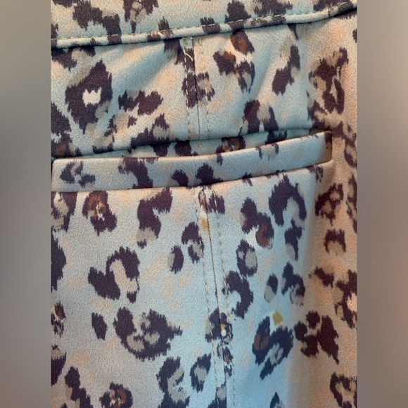 Maurices Women 10 Soft Leopard Print Button Front Short Skirt Faux Suede - Picture 3 of 6